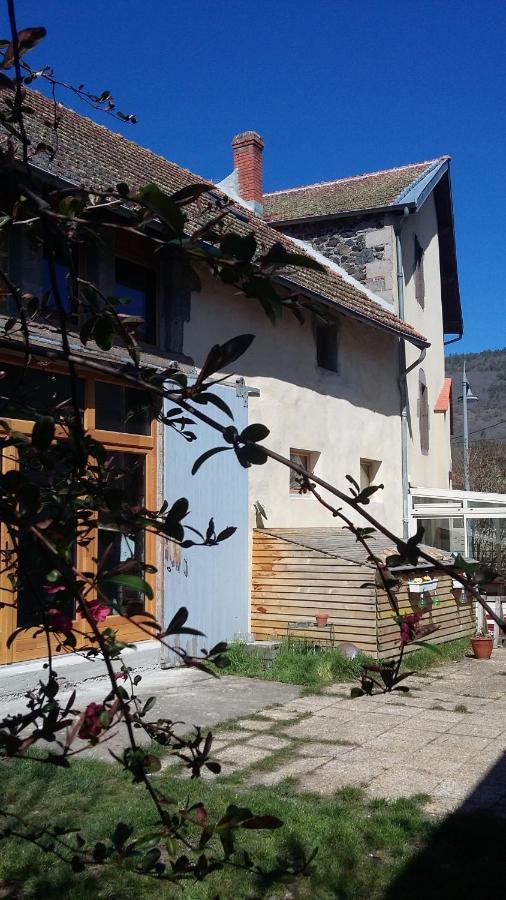 L'Heureux Bazar Villa Saint-Nectaire Bagian luar foto