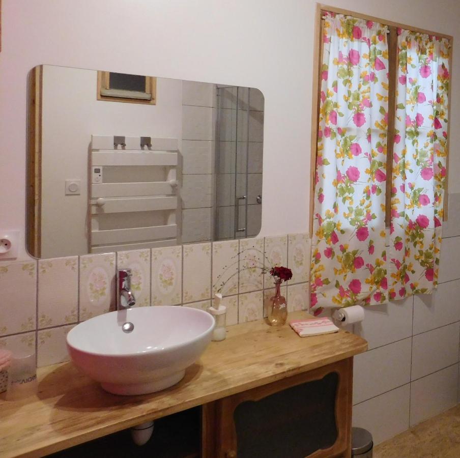 L'Heureux Bazar Villa Saint-Nectaire Bagian luar foto